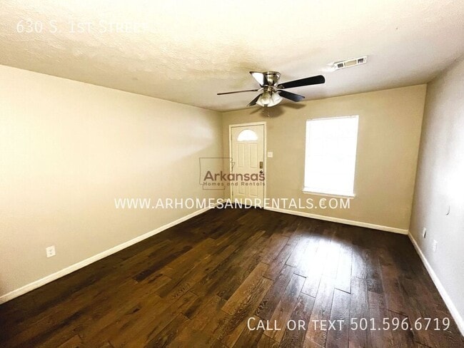 Building Photo - 630 S 1st St