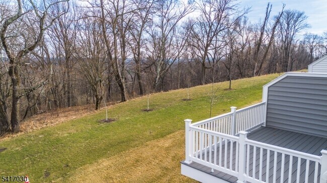 Building Photo - 37 Hillandale Dr