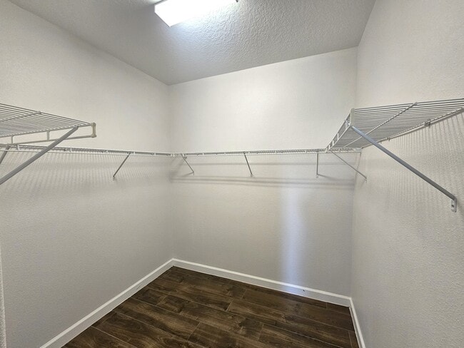 Building Photo - 2718 Atherton Dr