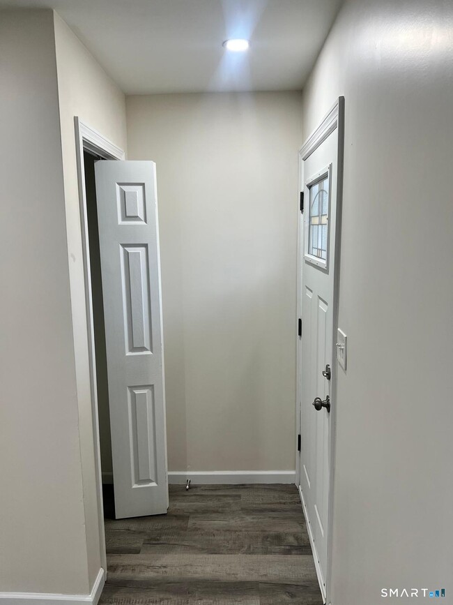 Building Photo - 34 Norman St