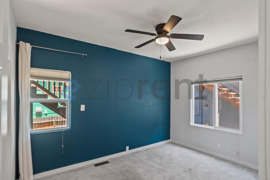 Building Photo - Unit 1104