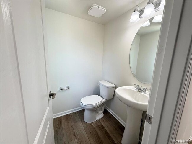 Building Photo - 359 N Sydney Ct