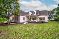 Building Photo - 118 Long Leaf Dr