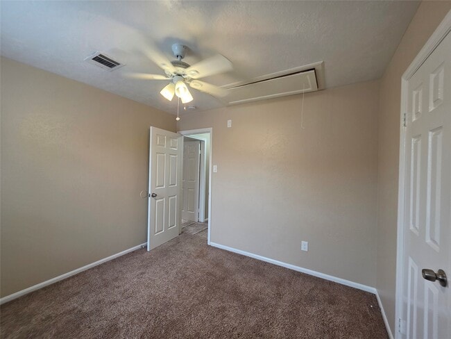 Building Photo - 1302 Teal Glen Ct