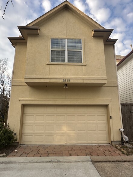 Building Photo - 2615 Starboard Point Dr