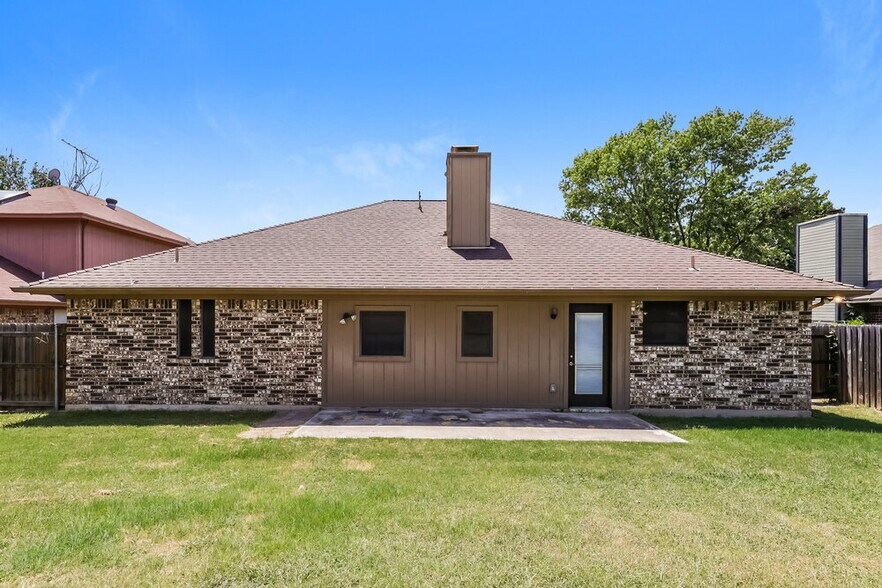 Building Photo - 7712 Partridge Dr