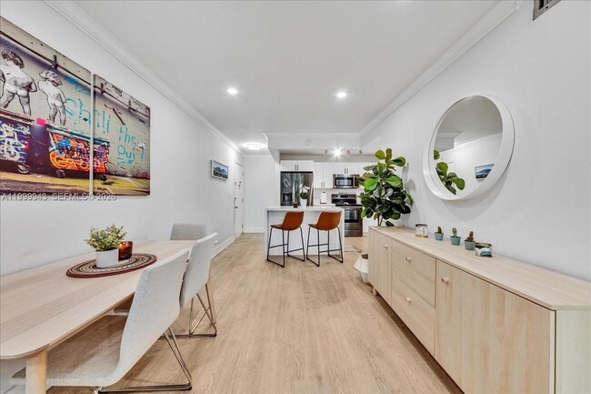 Building Photo - 9225 SW 87th Ave