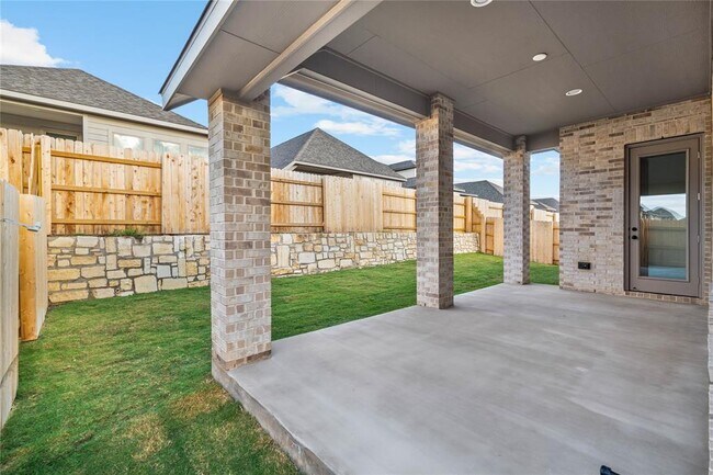 Building Photo - 639 Bay Breeze Dr