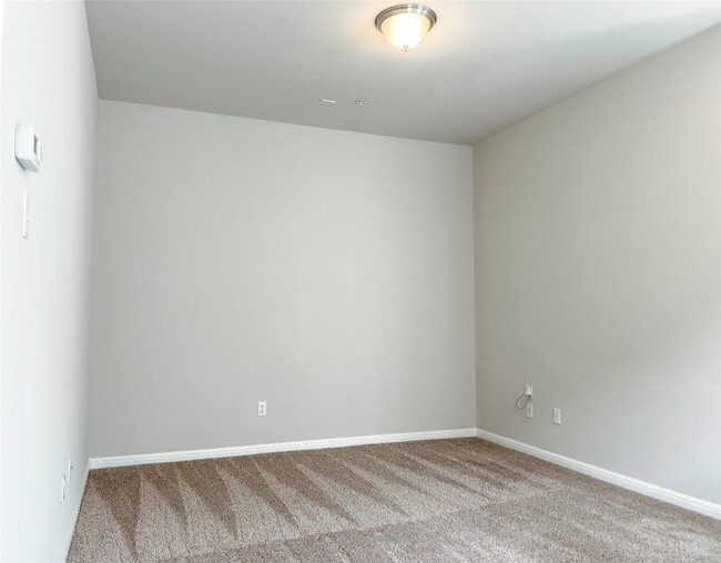 Building Photo - 7220 Wyoming Springs Dr