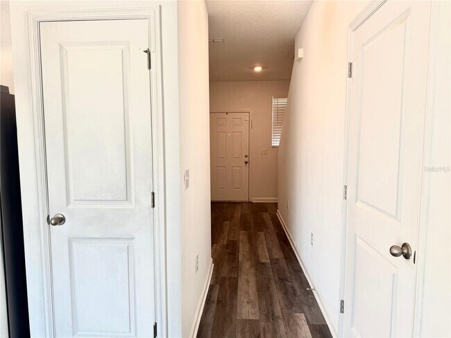 Building Photo - 5956 Piney Shrub Pl