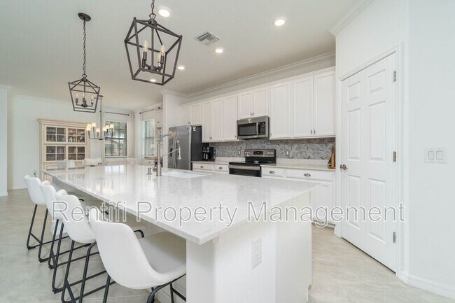Building Photo - 12035 Hawthorn Lake Dr