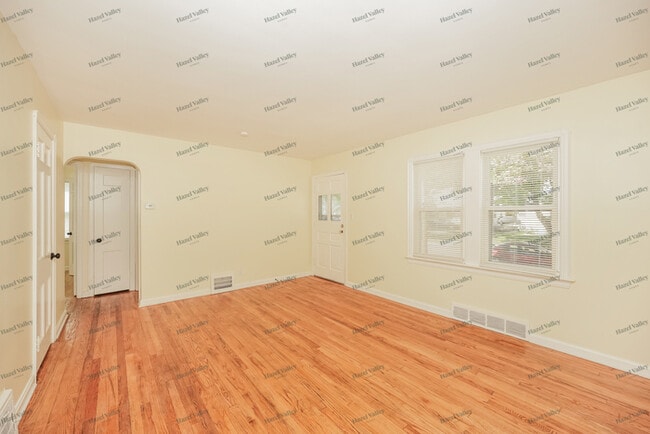 Building Photo - 12217 Mortimer Ave