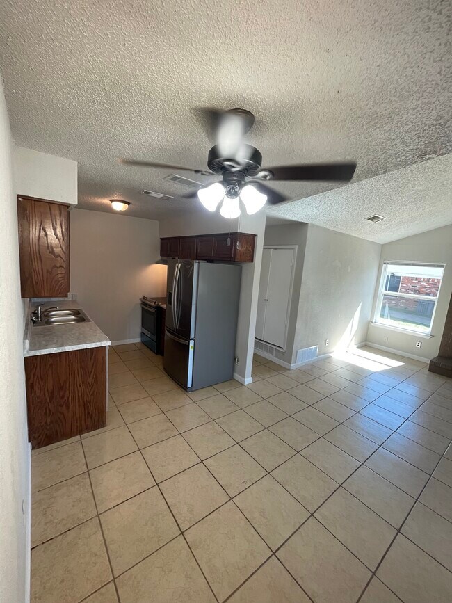 Building Photo - 7036 Crosstimbers Ln
