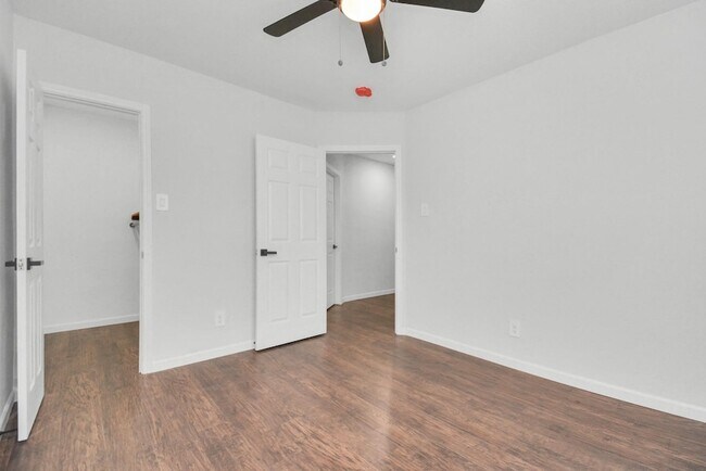 Building Photo - 262 1/2 De Boll Street Unit