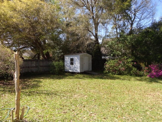 Building Photo - 3 BR 2 Ba home in Fairhope