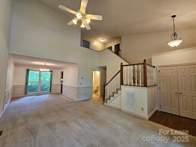 Building Photo - 4015 Brownes Ferry Rd