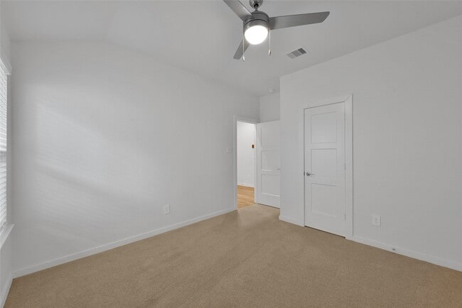Building Photo - 14213 Wonder Lake Ln