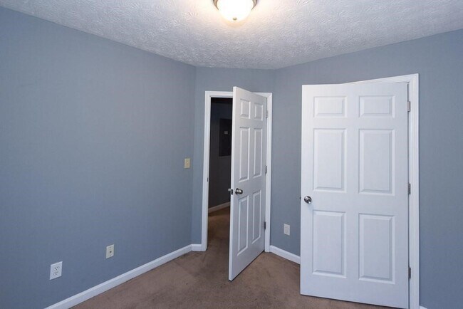 Building Photo - 109 Blake Ave