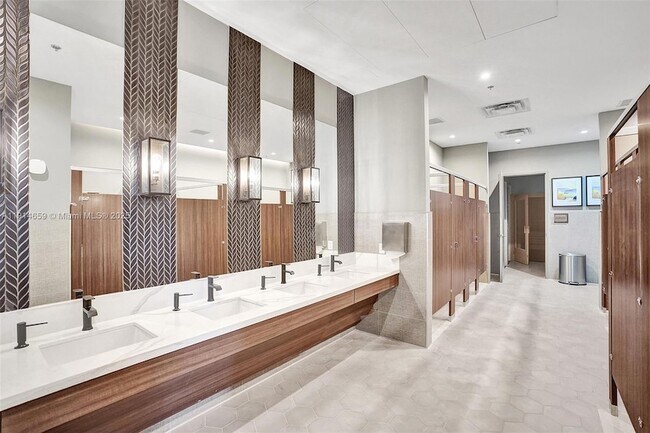 Building Photo - 10795 Oceano Wy