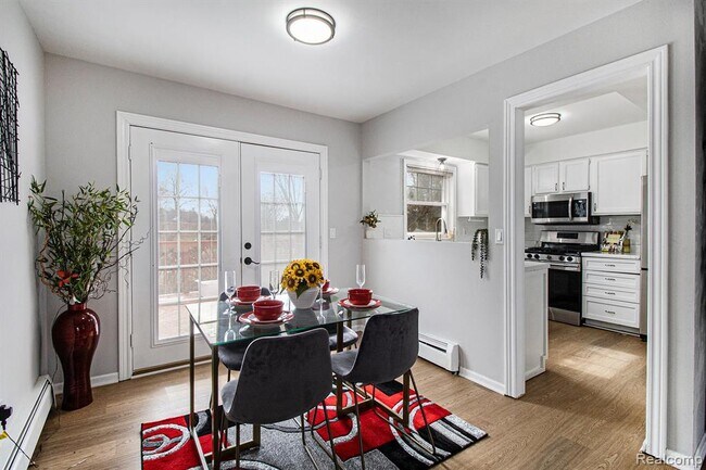 Building Photo - 13428 Sequoia Ln