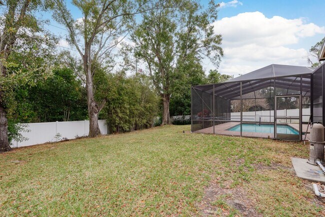 Building Photo - Pool Home Near Florida Beaches