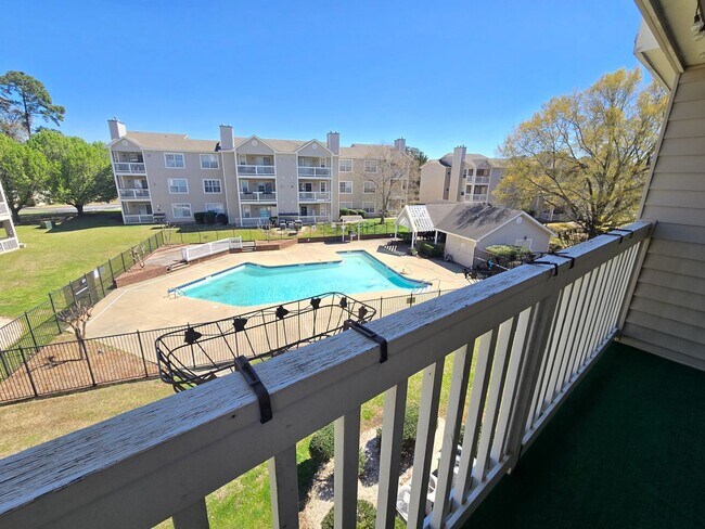 Building Photo - 3rd floor condo for rent