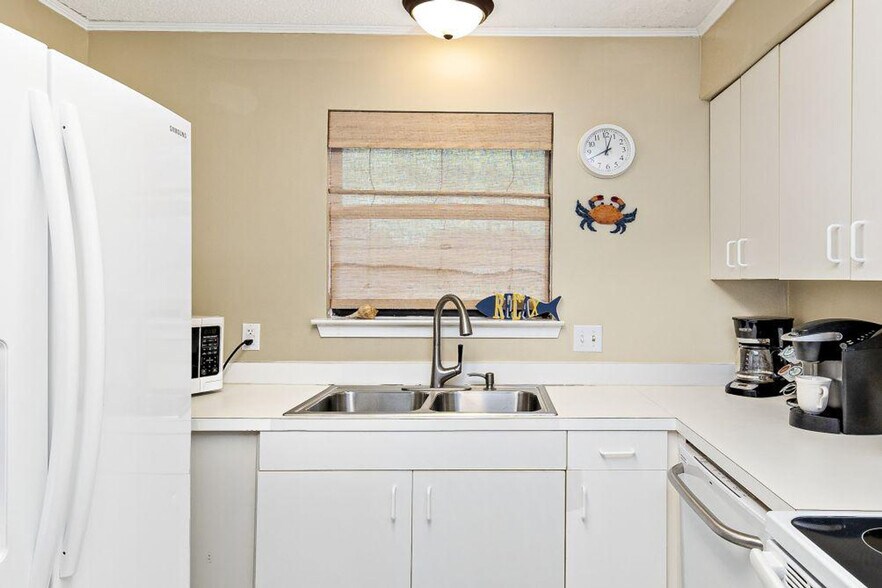 Building Photo - 24522 Perdido Beach Blvd