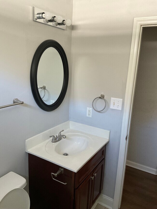Building Photo - 9033 English Saddle Ln