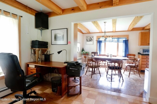 Building Photo - 259 John Joy Rd