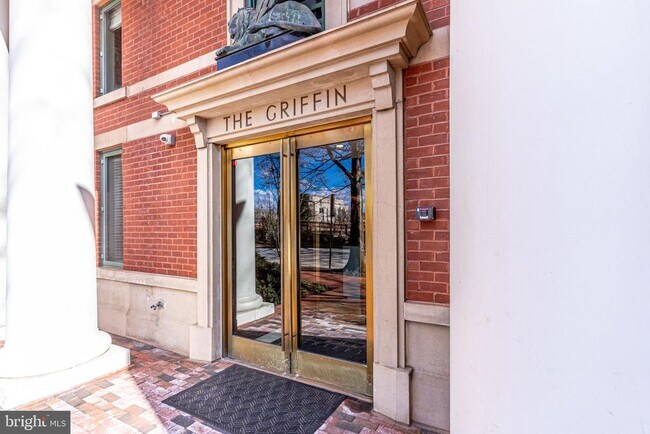 Building Photo - 955 26th St NW