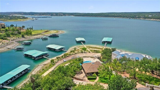 Building Photo - 16018 Fontaine Ave