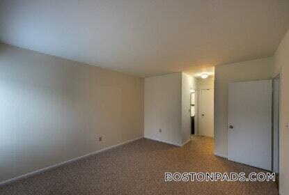 Building Photo - 10 Westgate Dr