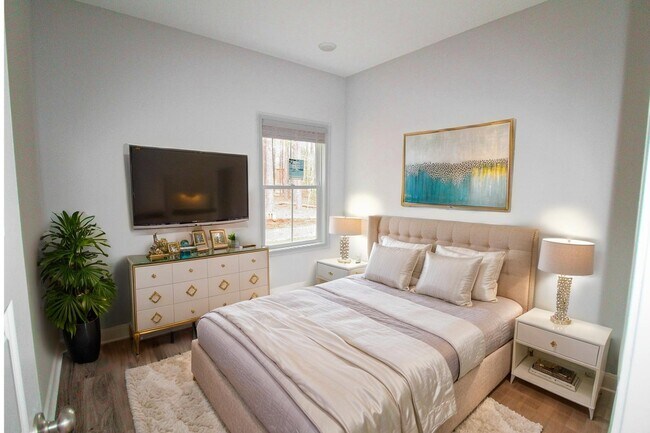 Building Photo - 5007 Cypress Lake Rd