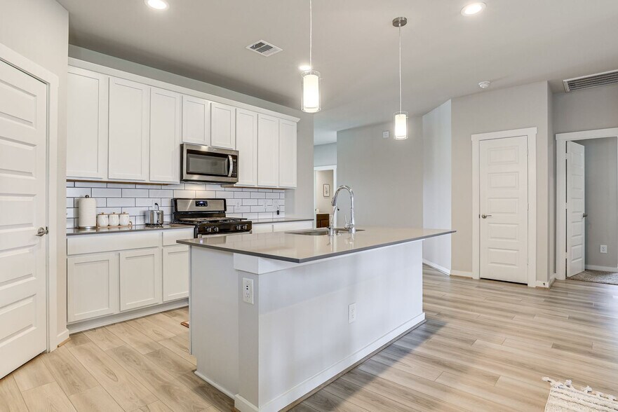 Building Photo - 7619 Ramsgate Cliff Ln