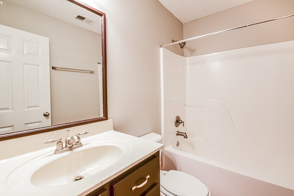 Building Photo - 5764 Deer Ridge Dr