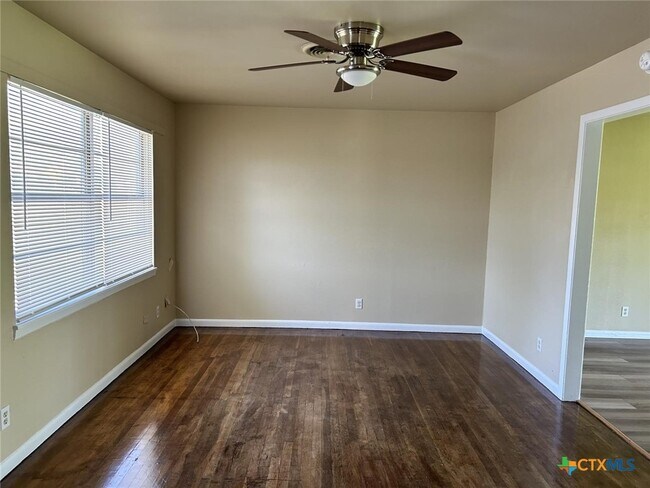 Building Photo - 1317 Zephyr Rd