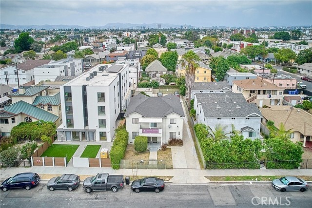 Building Photo - 1329 W 37th Dr