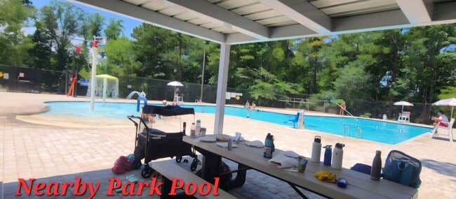 Building Photo - 810 Biltmore Dr