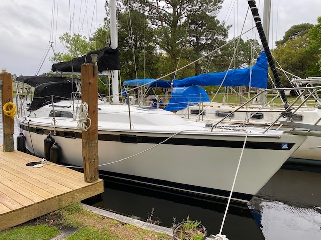 Plenty of room for your sailboat - 6002 Stern Ct