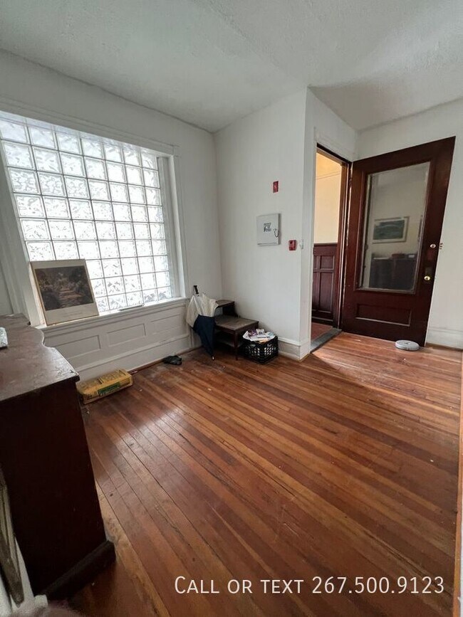 Building Photo - 236 S 45th St