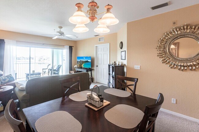 Building Photo - AMAZING CONDO IN WATERSIDE CLUB