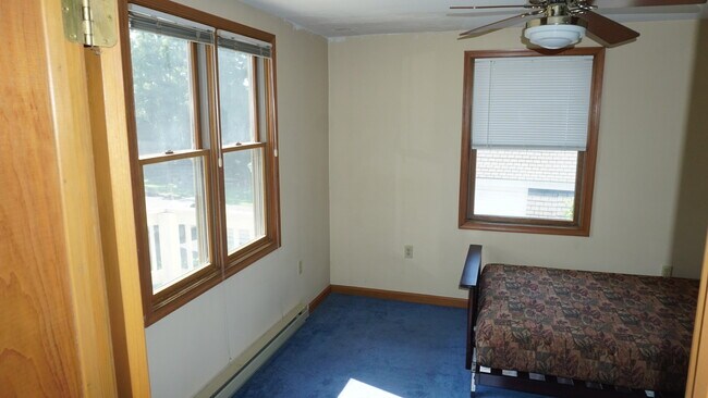 Building Photo - 758 Hudson Ave