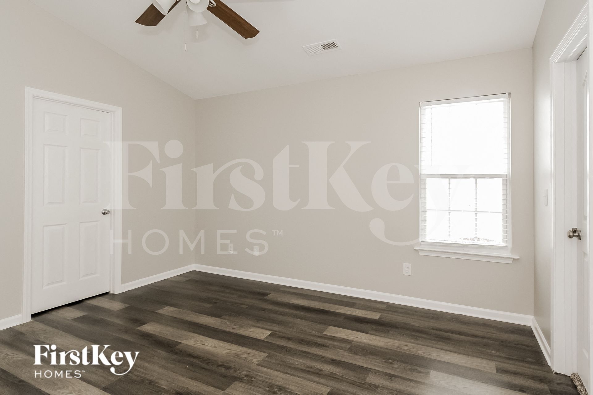 Building Photo - 4506 Esmeralda Drive