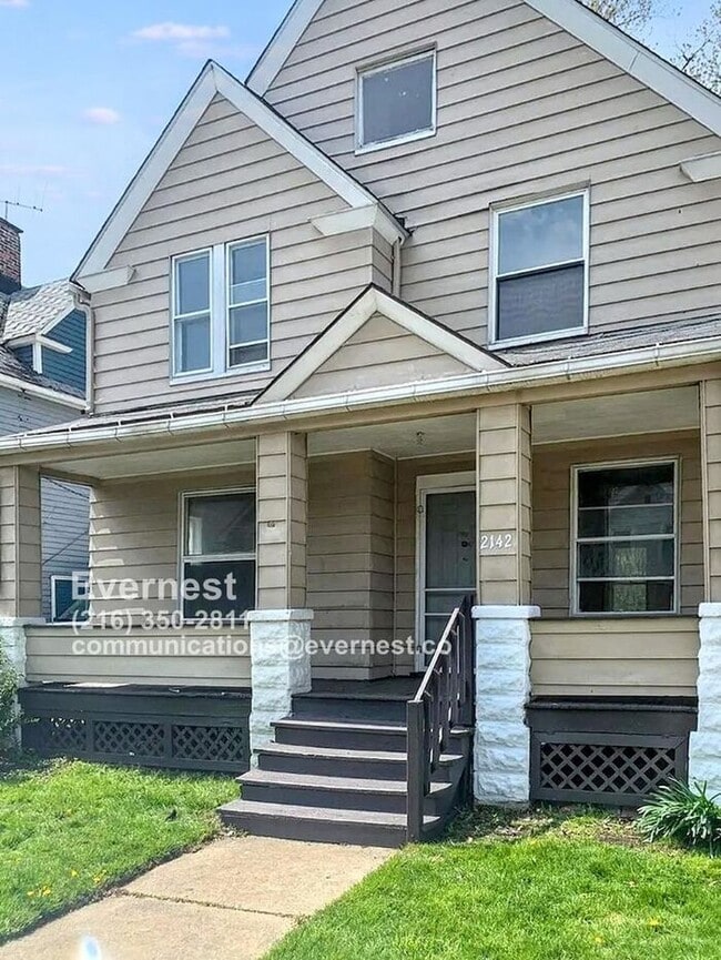 Primary Photo - Charming 2-Bedroom Duplex in a Convenient ...