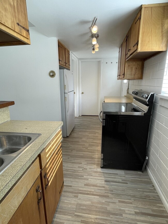 Building Photo - 2613 E Casto Ln