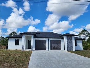 Building Photo - 388 Bell Blvd S