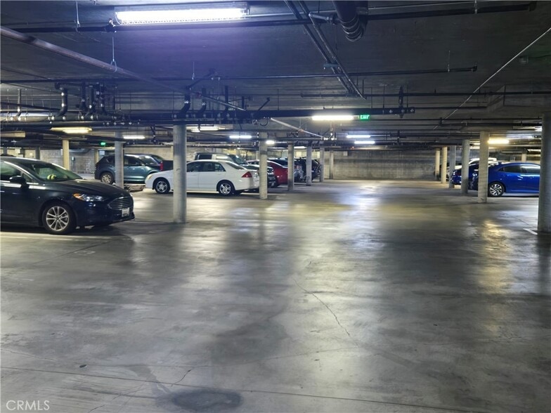 Building Photo - 16700 Yukon Ave