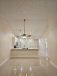 Building Photo - 480 Hardwood Pl