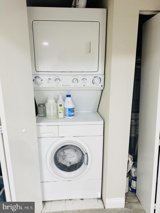 Building Photo - 1011 8th St NE