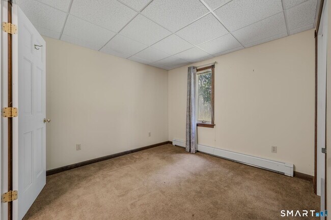 Building Photo - 82 Sill Ln